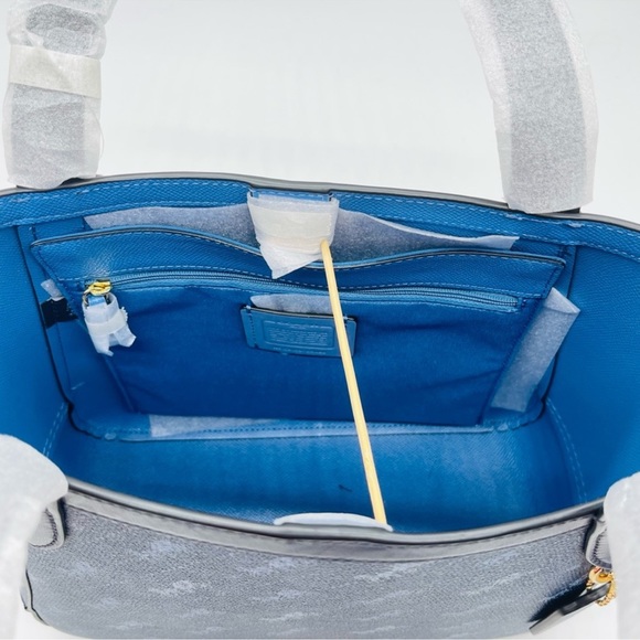 NWT Coach Medium bag - Picture 9 of 10